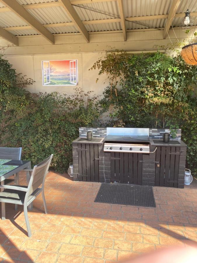 Marriott Park Motel Nowra Bagian luar foto